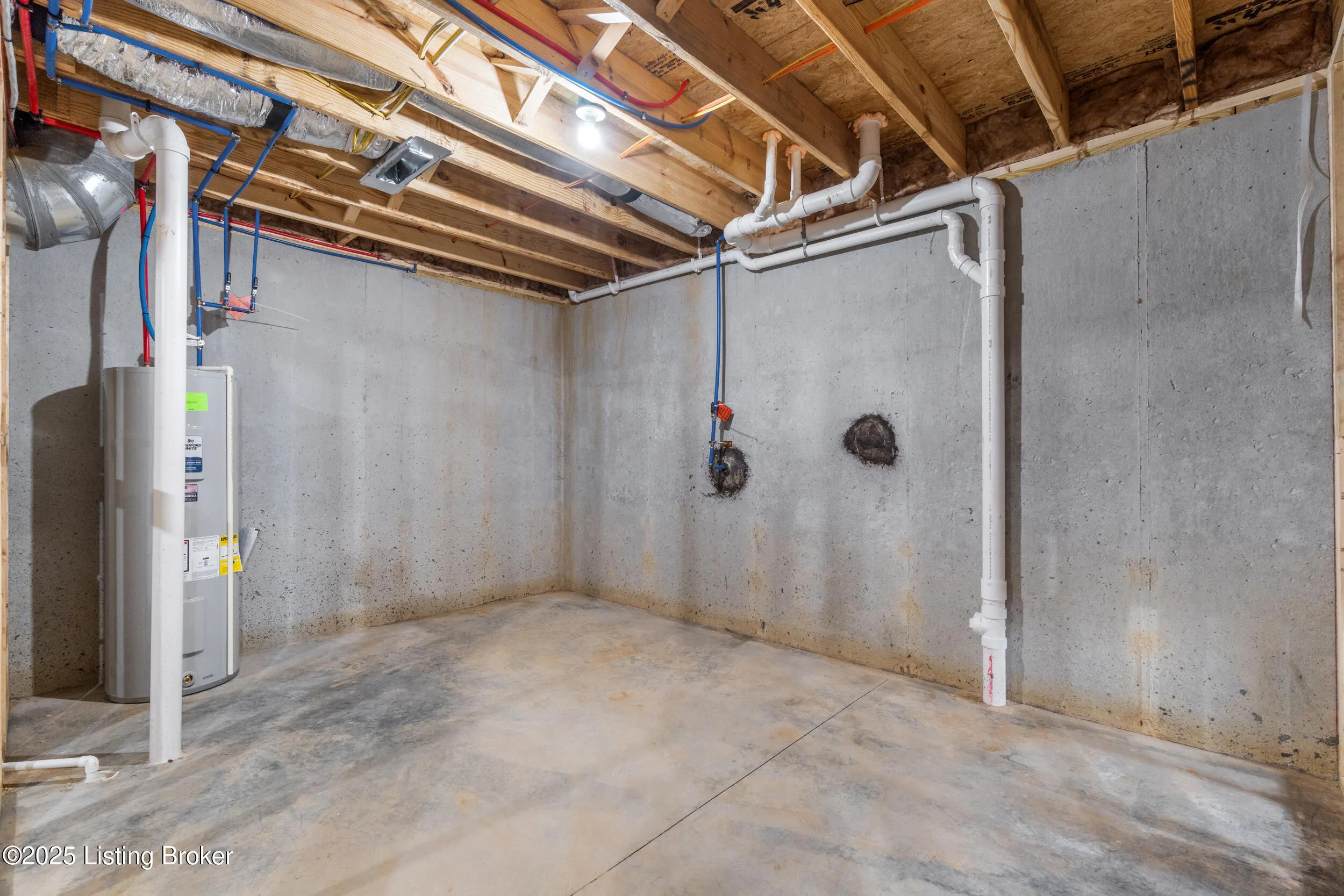 Louisville, Kentucky 40272, United States, 3 Bedrooms Bedrooms, ,3 BathroomsBathrooms,Residential,Pending,85593