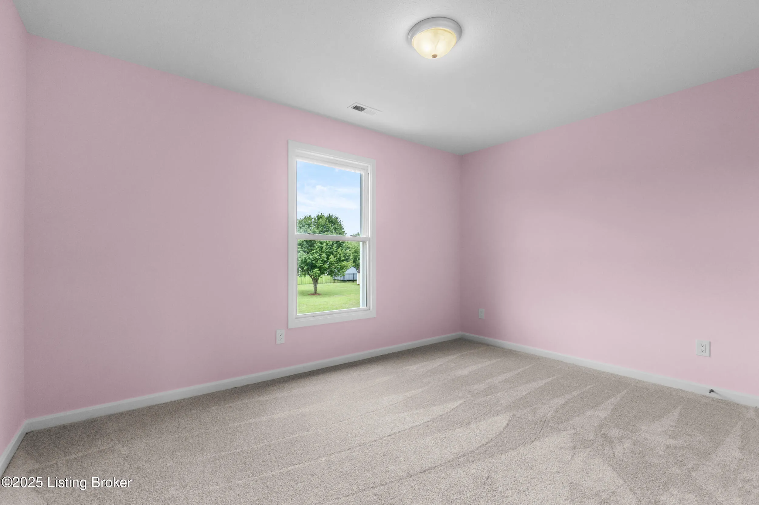 Louisville, Kentucky 40272, United States, 3 Bedrooms Bedrooms, ,3 BathroomsBathrooms,Residential,Pending,85593