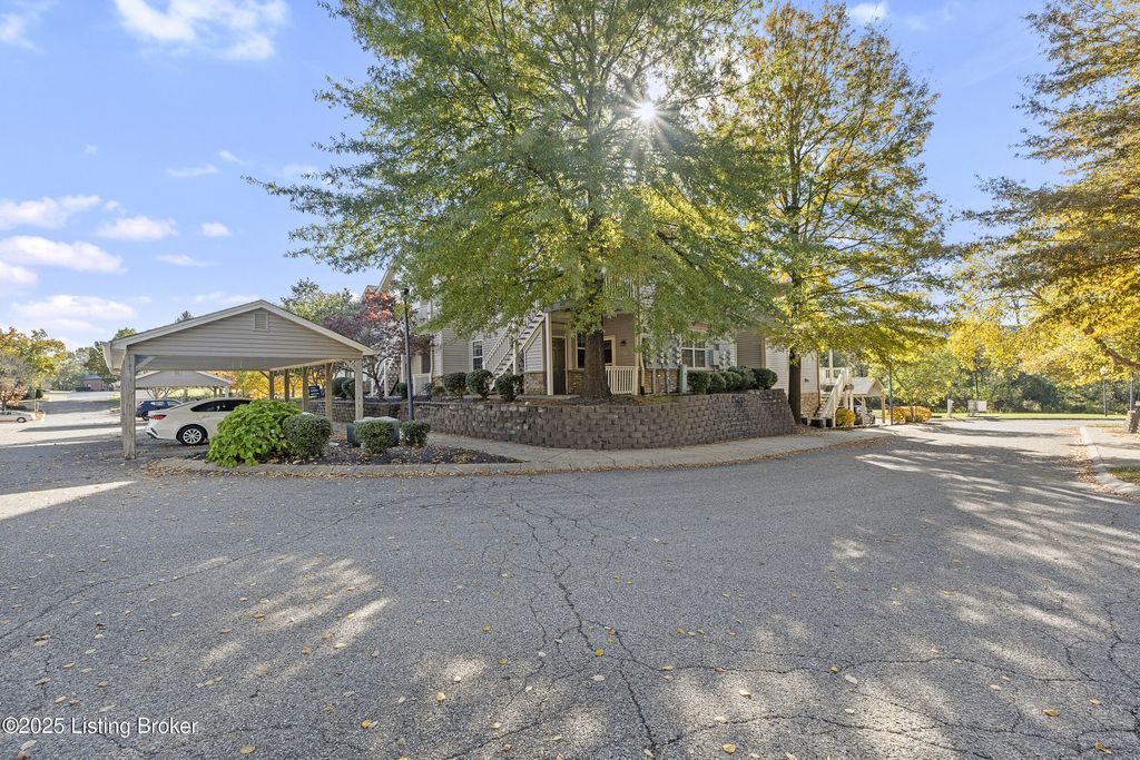 Photo of 13230 Prospect Glen Way, Prospect, KY 40059 (MLS # 1702873)