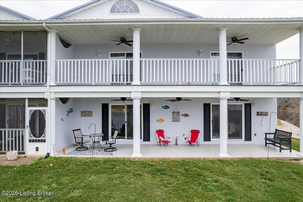 Photo of 118 Lookout Dr, Brandenburg, KY 40108 (MLS # 1707348)