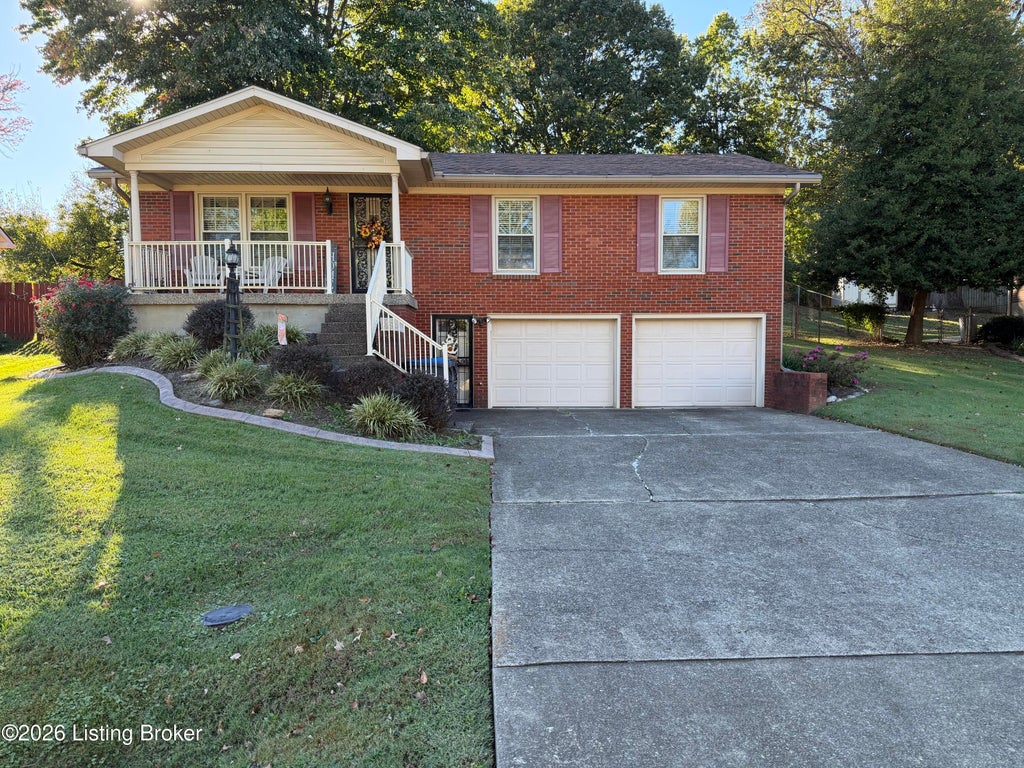Photo of 7410 Oswego Cir, Louisville, KY 40214 (MLS # 1732206)