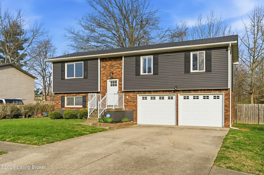 Photo of 1772 Holly Ct, Radcliff, KY 40160 (MLS # 1712181)