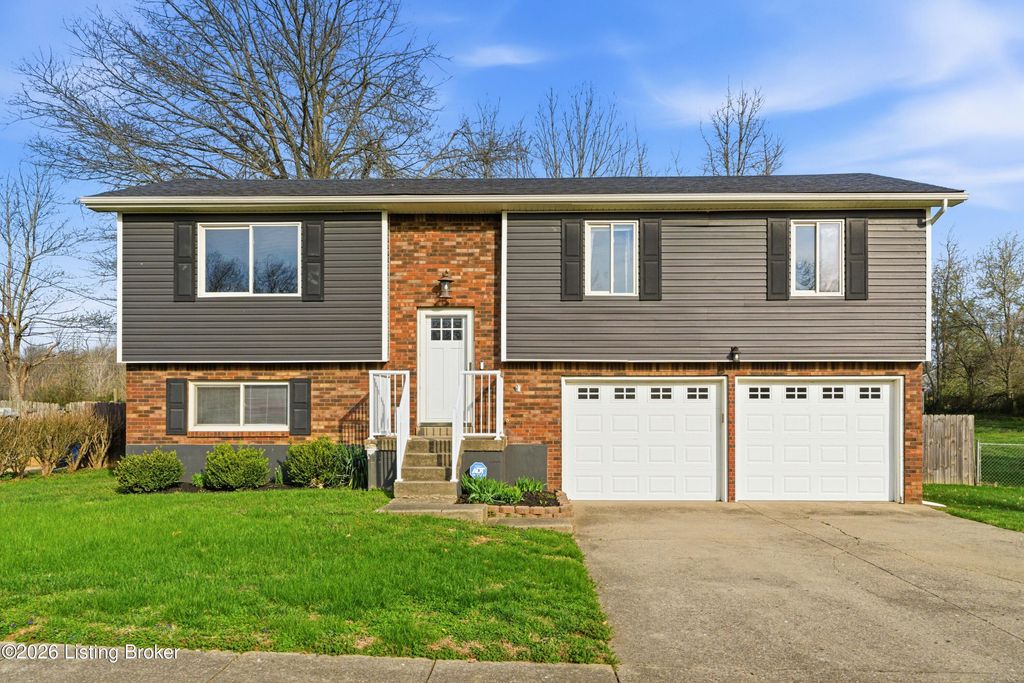 Photo of 1772 Holly Ct, Radcliff, KY 40160 (MLS # 1712181)