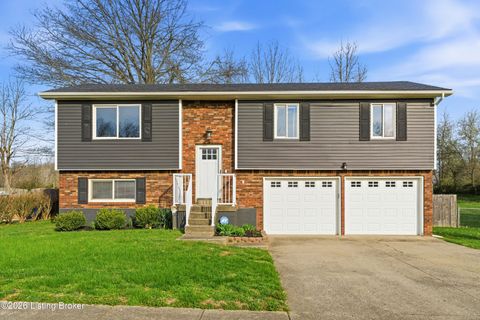 Townhouse For Sale - 1772 Holly Ct<br/> Radcliff, KY 40160