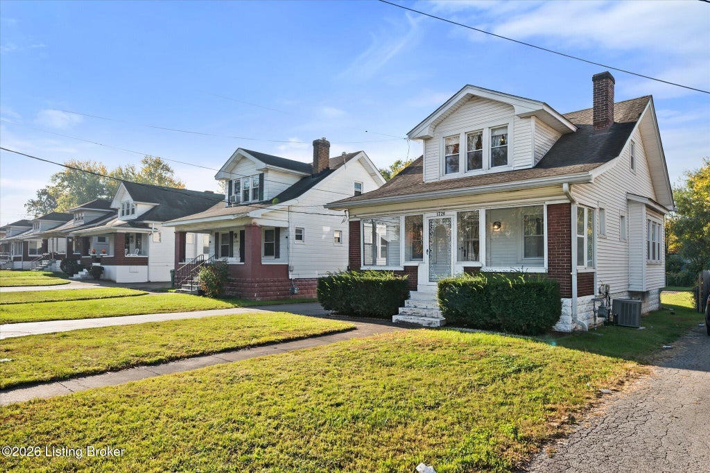 Photo of 1726 Nobel Pl, Louisville, KY 40216 (MLS # 1733368)