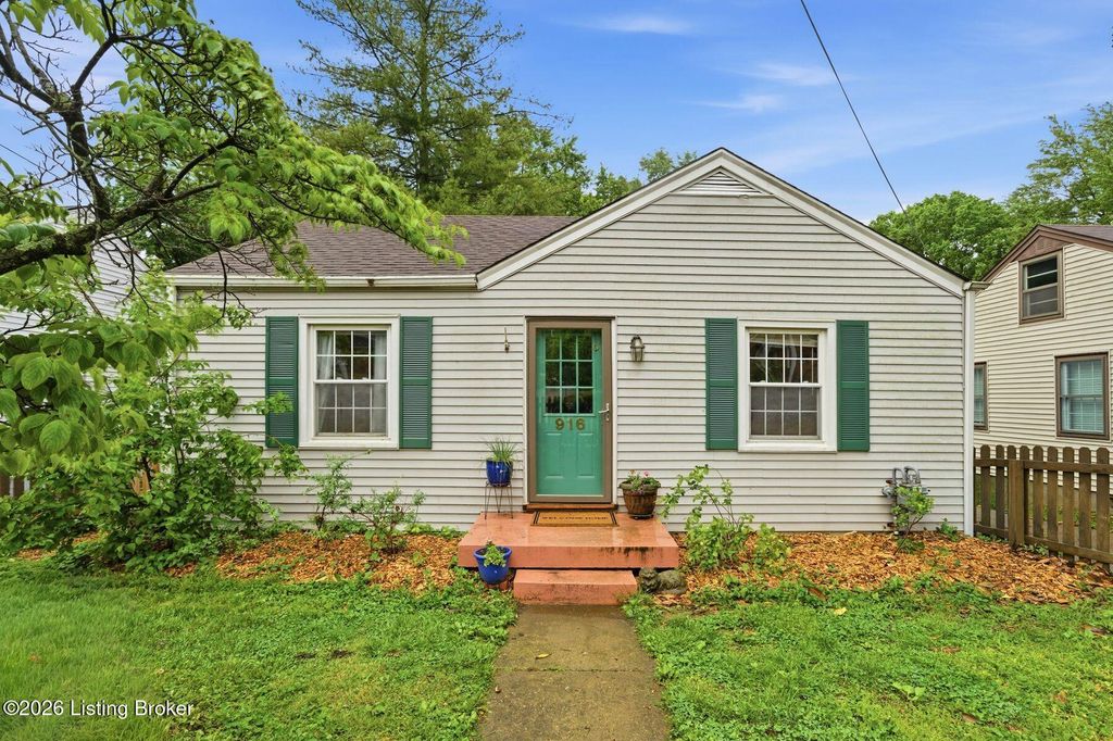 Photo of 916 Stone St, Louisville, KY 40217 (MLS # 1716015)
