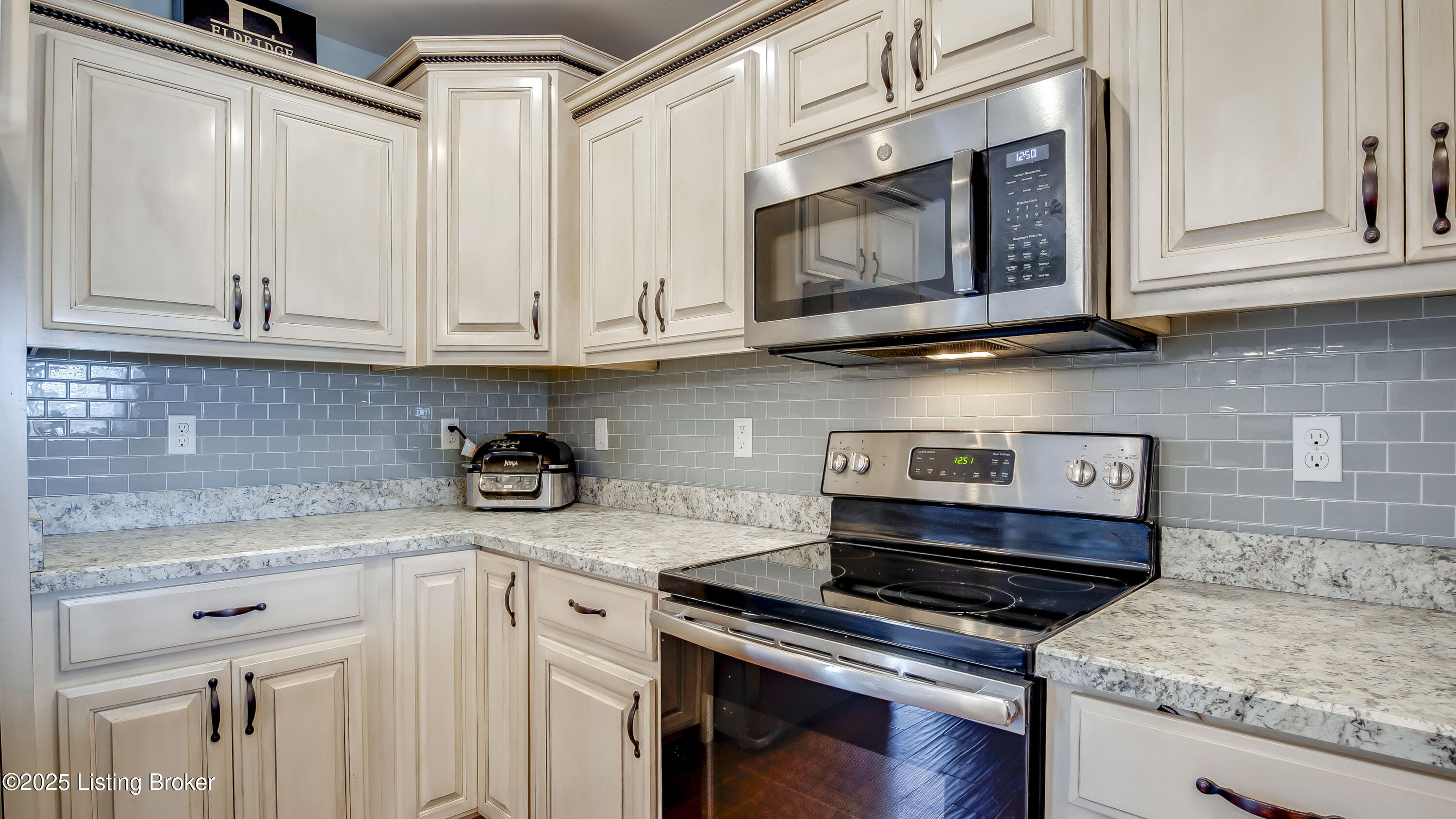 387 Heritage Way, Mt Washington, Kentucky image 14