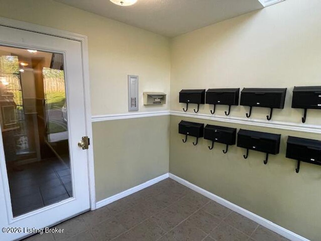 Photo of 9502 Magnolia Ridge Dr #103, Louisville, KY 40291 (MLS # 1715062)