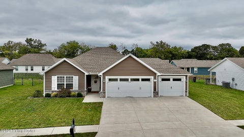 Tiny photo for 8015 Palermo Trail, Sellersburg, IN 47172 (MLS # 1729805)