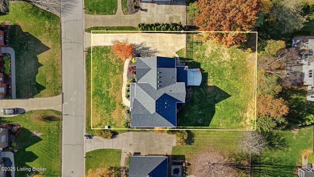 Photo of 12808 Crestview Cove, Prospect, KY 40059 (MLS # 1709017)