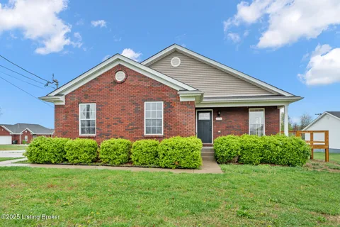 510 University Dr, Radcliff, KY 40160 - MLS#: 1686372