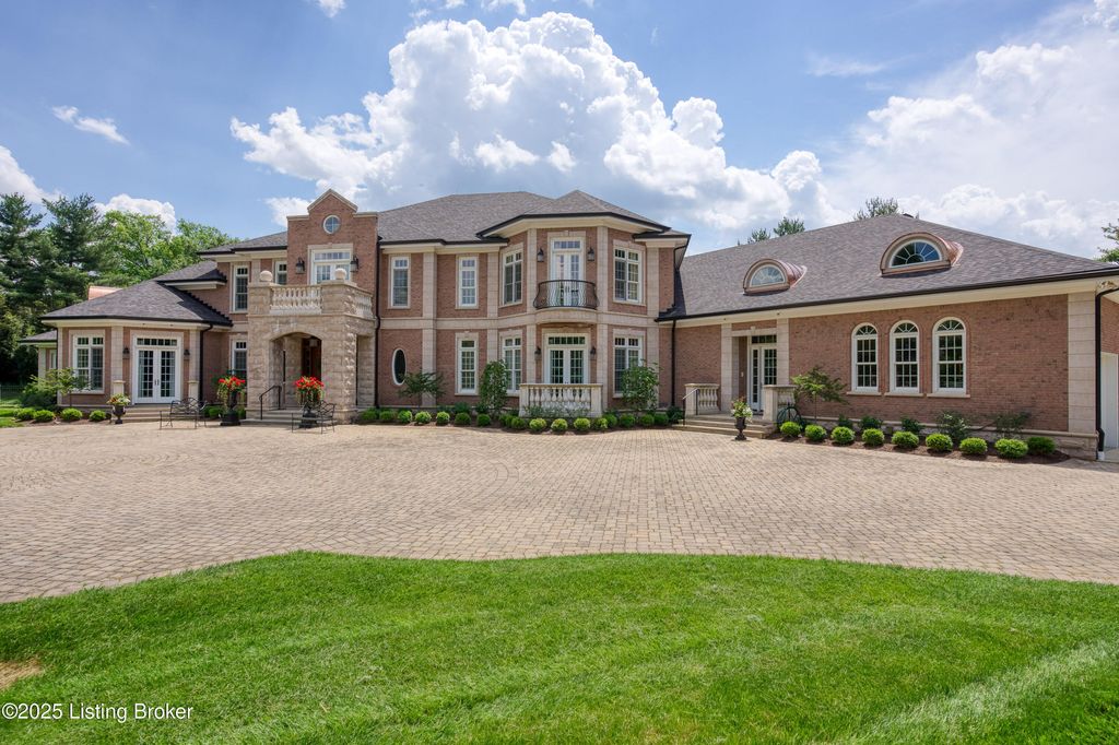 Photo of 203 Waterleaf Way, Louisville, KY 40207 (MLS # 1714448)