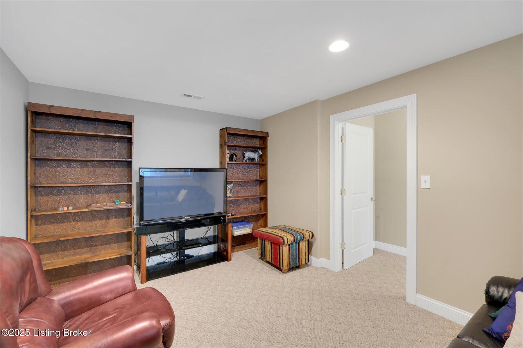 12210 Plantation Blvd, Goshen, Kentucky image 38