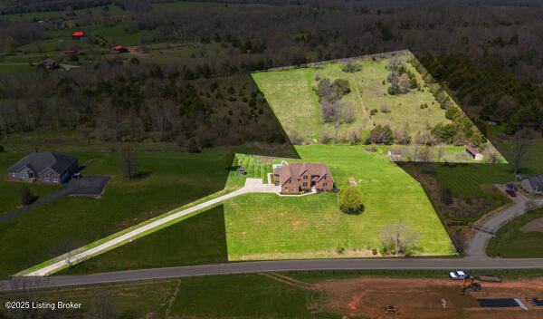 2112 Burton Pike, Georgetown, Pennsylvania image 3