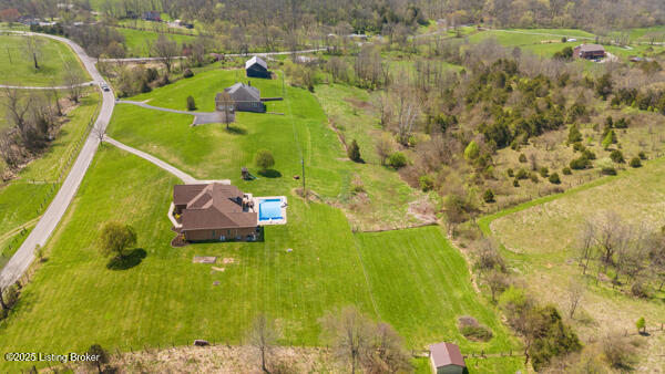 2112 Burton Pike, Georgetown, Pennsylvania image 45