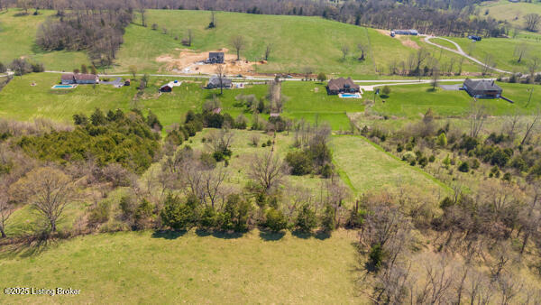 2112 Burton Pike, Georgetown, Pennsylvania image 4