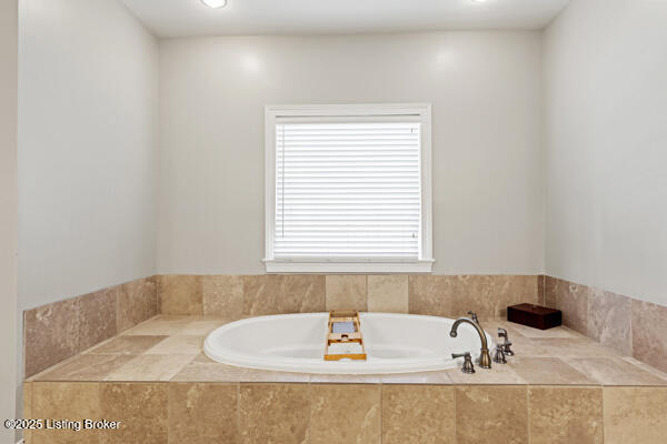 2112 Burton Pike, Georgetown, Pennsylvania image 25