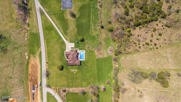 2112 Burton Pike, Georgetown, Pennsylvania image 44