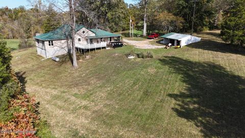 Photo of 2257 Doc Ward Rd, Summersville, KY 42782 (MLS # 1701995)