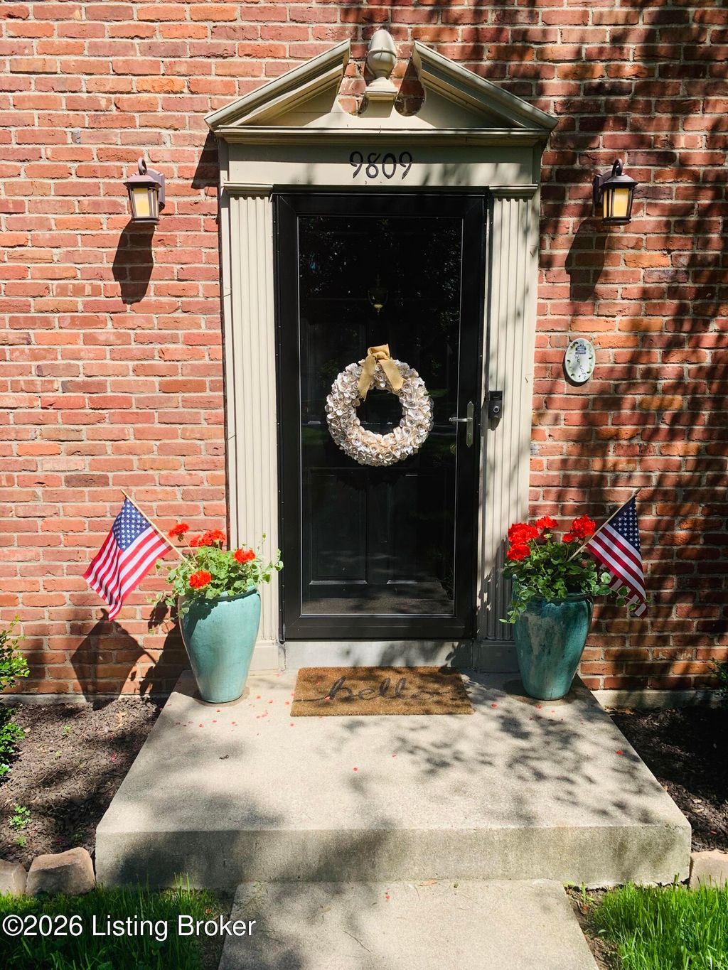 Photo of 9809 Grenfell Way, Louisville, KY 40242 (MLS # 1711397)