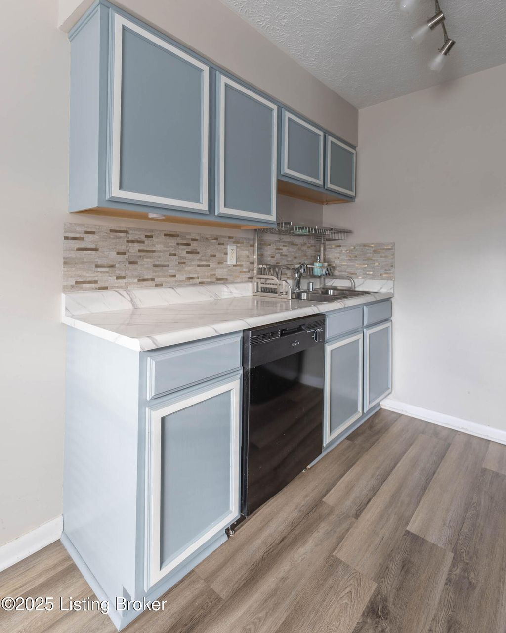 Photo of 239 Middletown Square, Louisville, KY 40243 (MLS # 1704593)