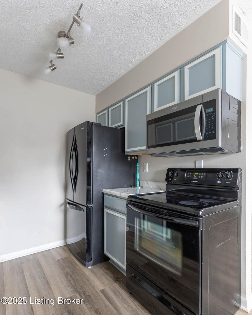 Photo of 239 Middletown Square, Louisville, KY 40243 (MLS # 1704593)