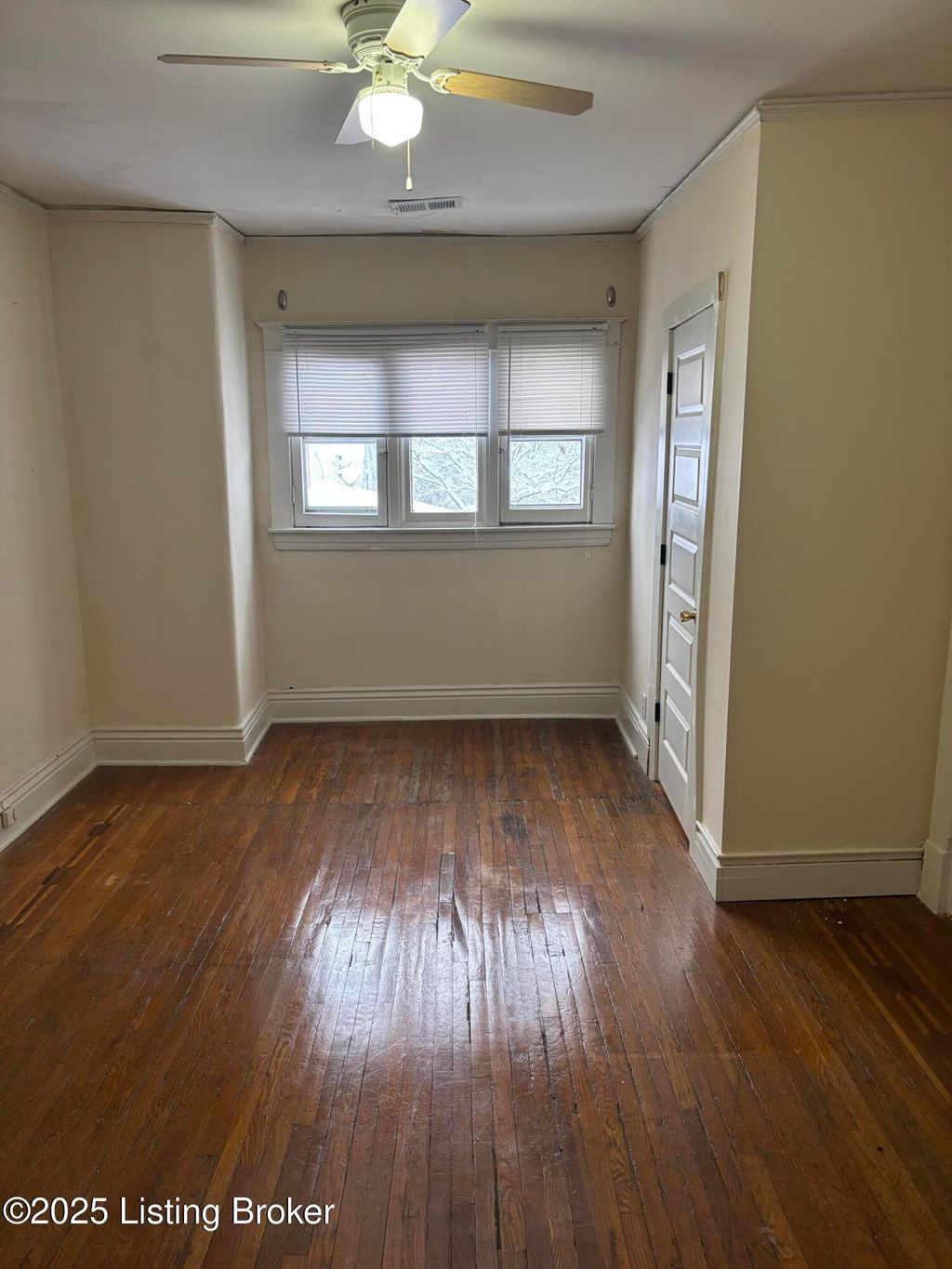 Photo of 163 N Keats Ave #4, Louisville, KY 40206 (MLS # 1704577)