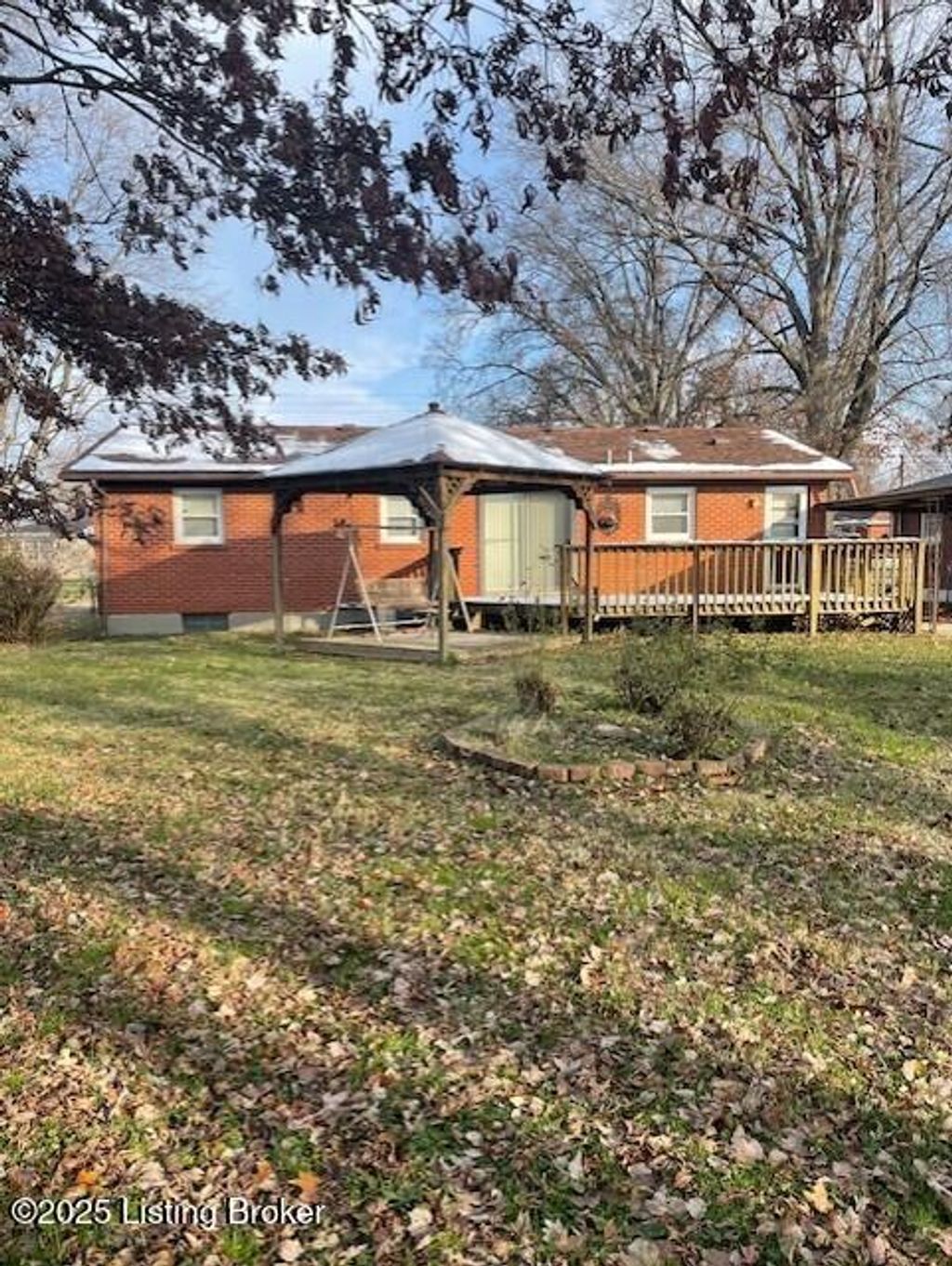 Photo of 2312 Thistledawn Dr, Louisville, KY 40216 (MLS # 1704930)