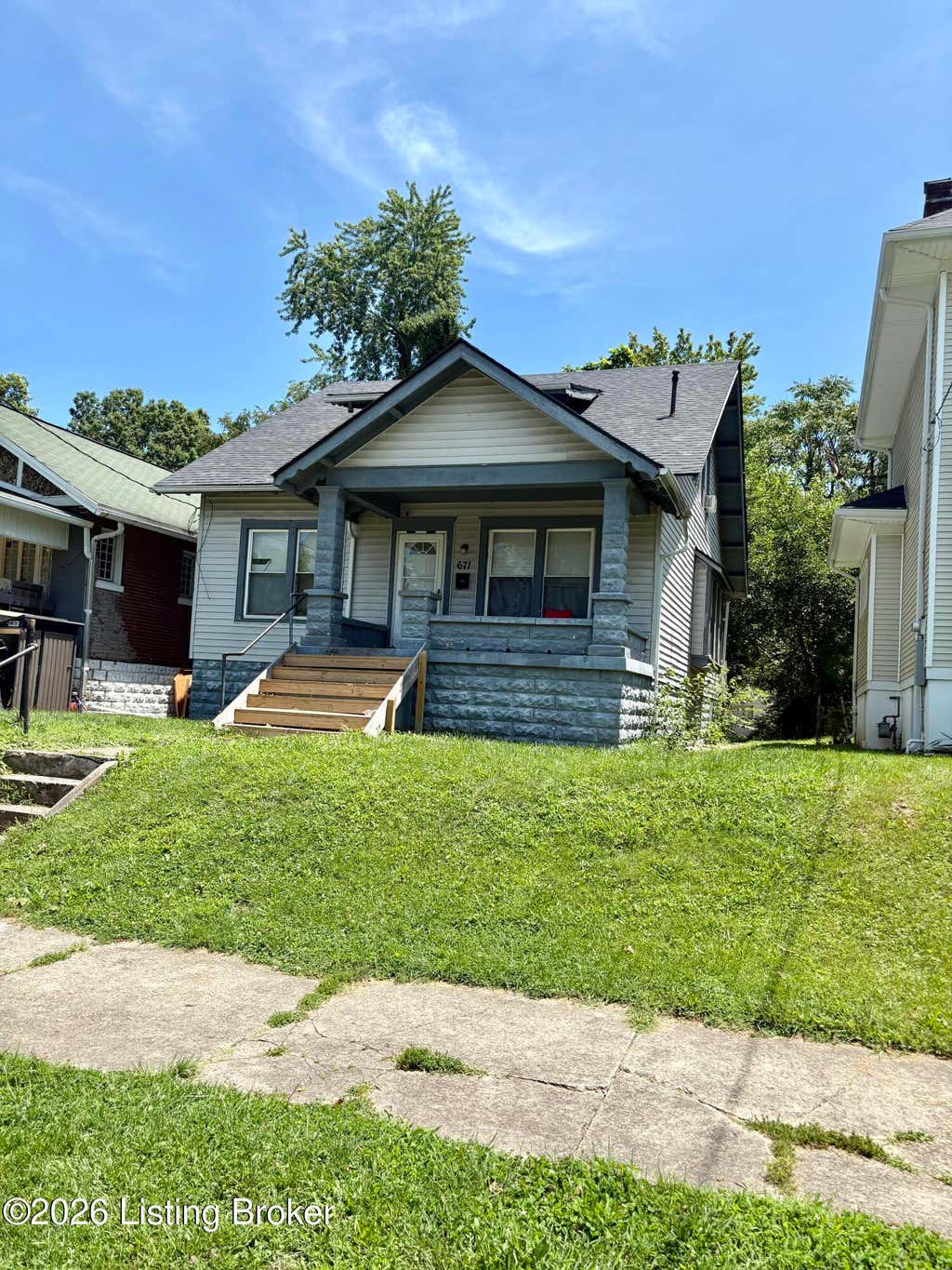 Photo of 671 Cecil Ave, Louisville, KY 40211 (MLS # 1721420)