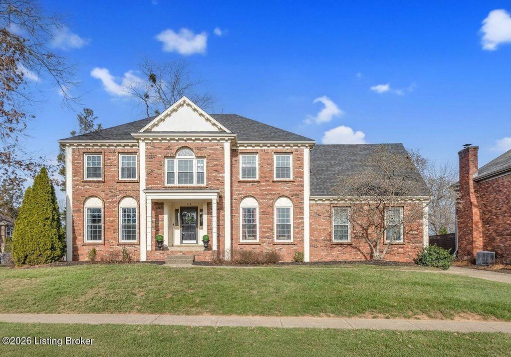 Photo of 414 Lake Forest Pkwy, Louisville, KY 40245 (MLS # 1707110)