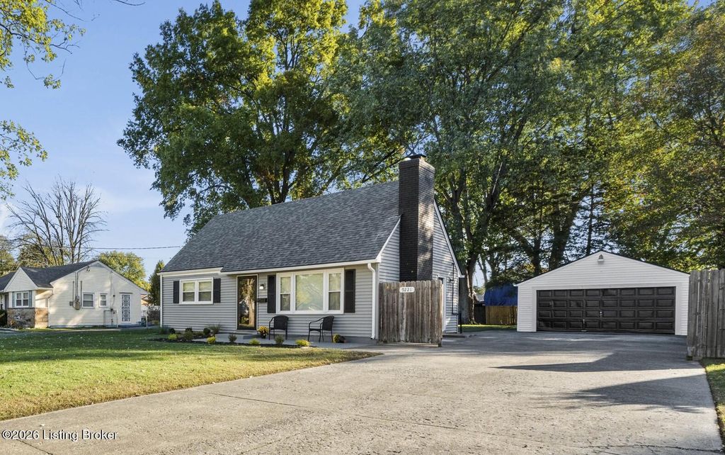 Photo of 9221 Omar Khayyam Blvd, Louisville, KY 40272 (MLS # 1708536)