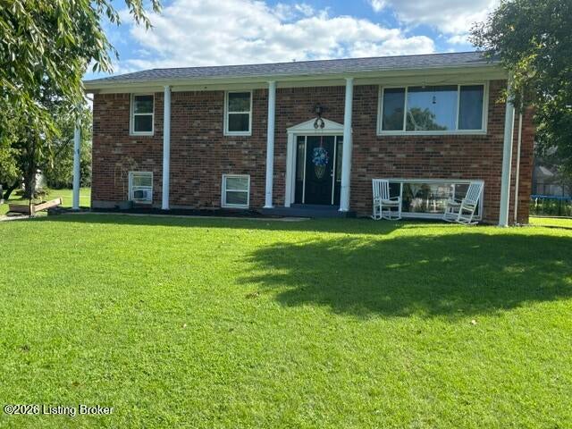 Photo of 203 Galway Dr, Mt Washington, KY 40047 (MLS # 1726644)