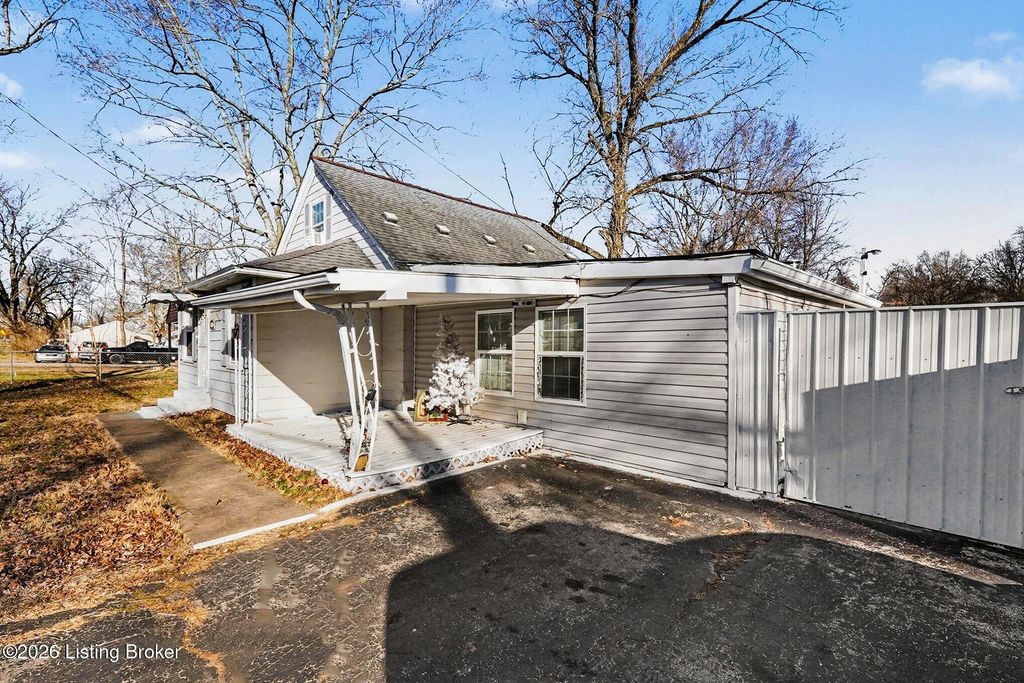 Photo of 11015 National Turnpike, Louisville, KY 40118 (MLS # 1707690)