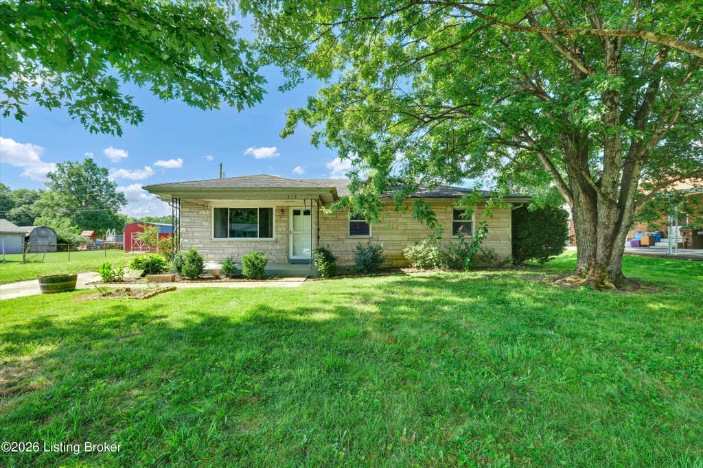 Photo of 213 Pebblebrook Dr, Shepherdsville, KY 40165 (MLS # 1725572)
