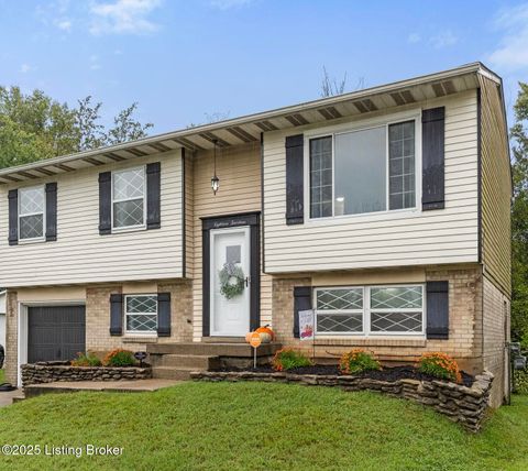 Photo of 1814 Flagstaff Ct, Louisville, KY 40223 (MLS # 1700205)