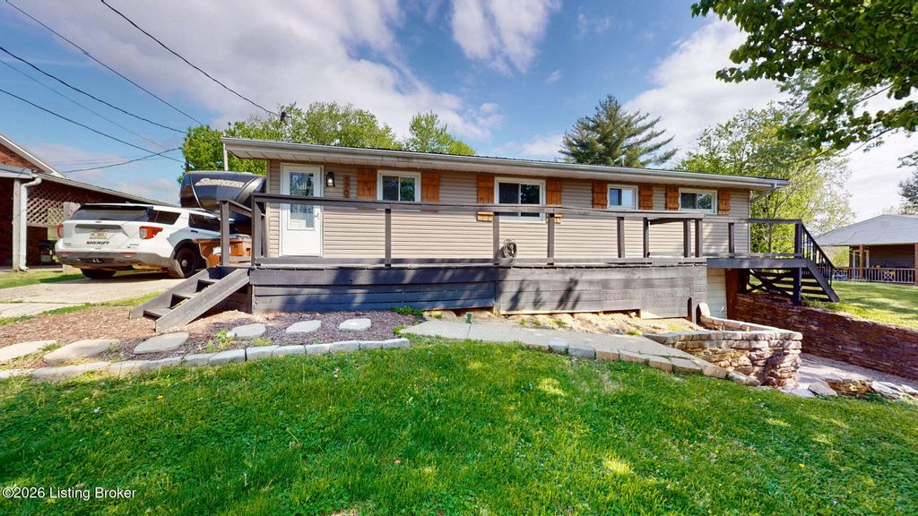 Photo of 1707 Hilltop Dr, Carrollton, KY 41008 (MLS # 1714766)