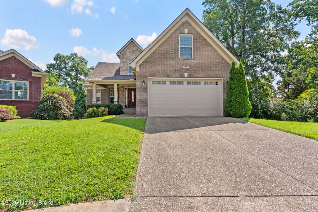 Photo of 6503 Fernhill Ct, Louisville, KY 40291 (MLS # 1724512)