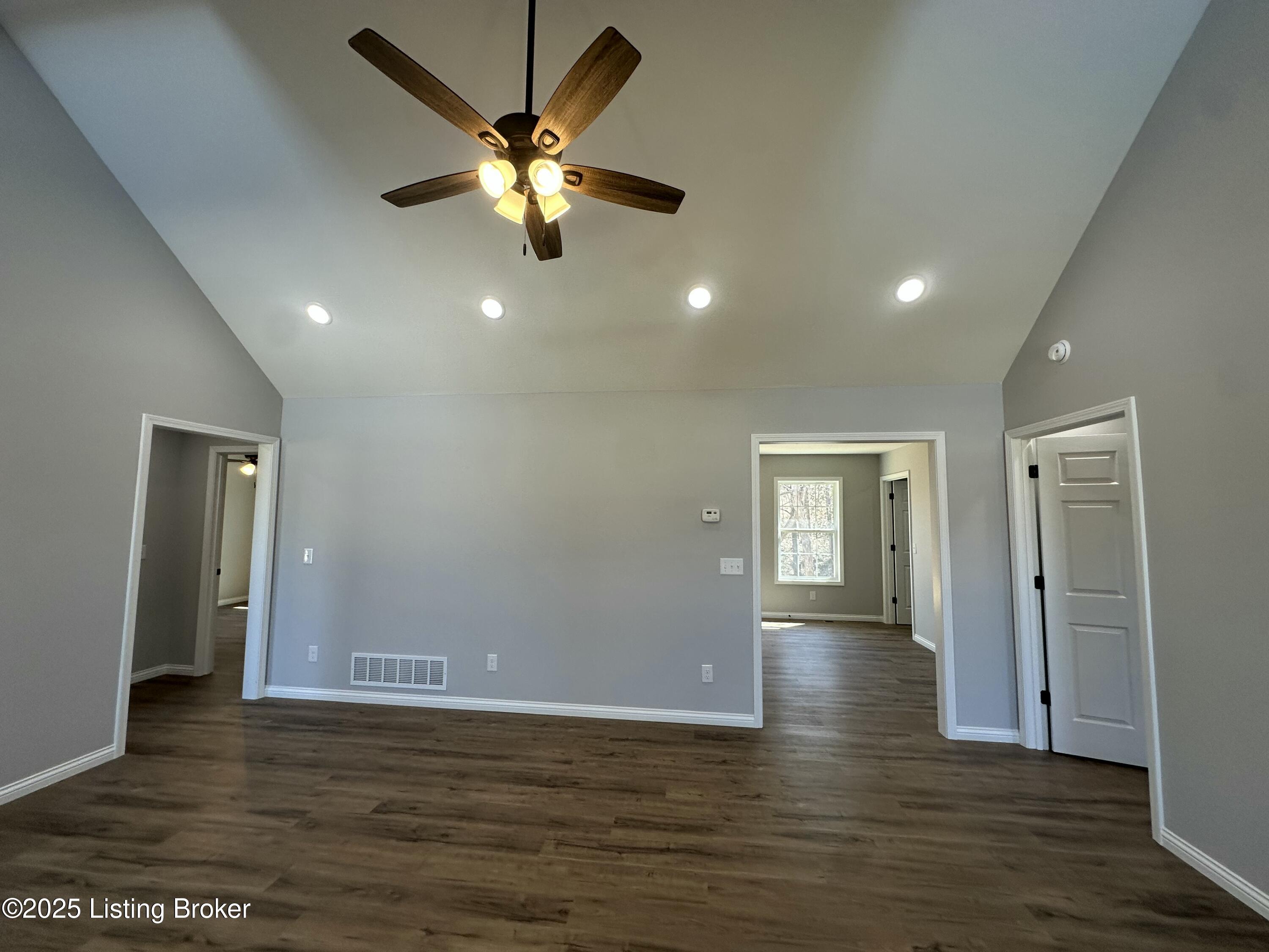 106 Hopkins Ct, Bardstown, Kentucky image 2