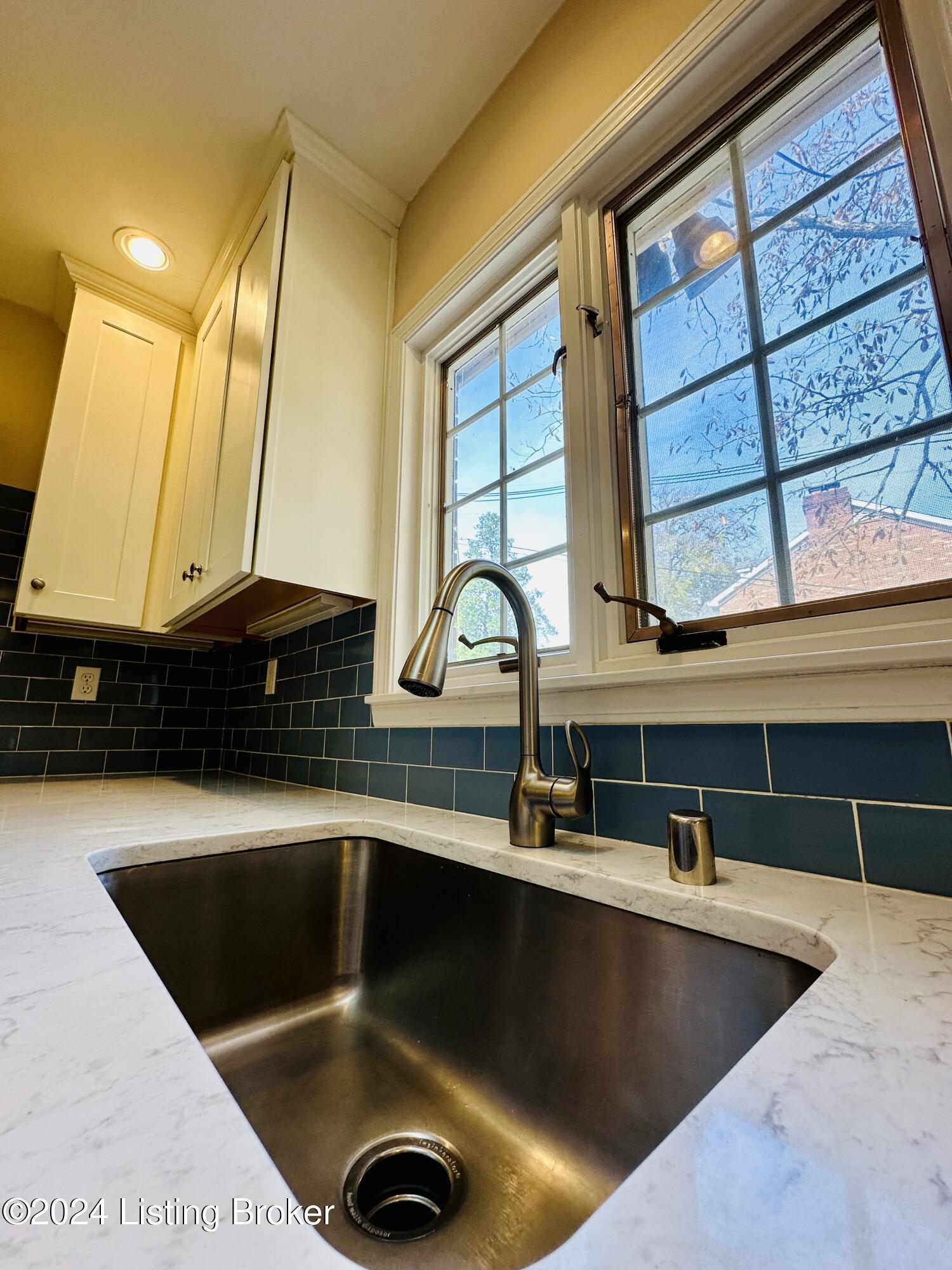 5220 Moccasin Trail, Louisville, Kentucky image 9
