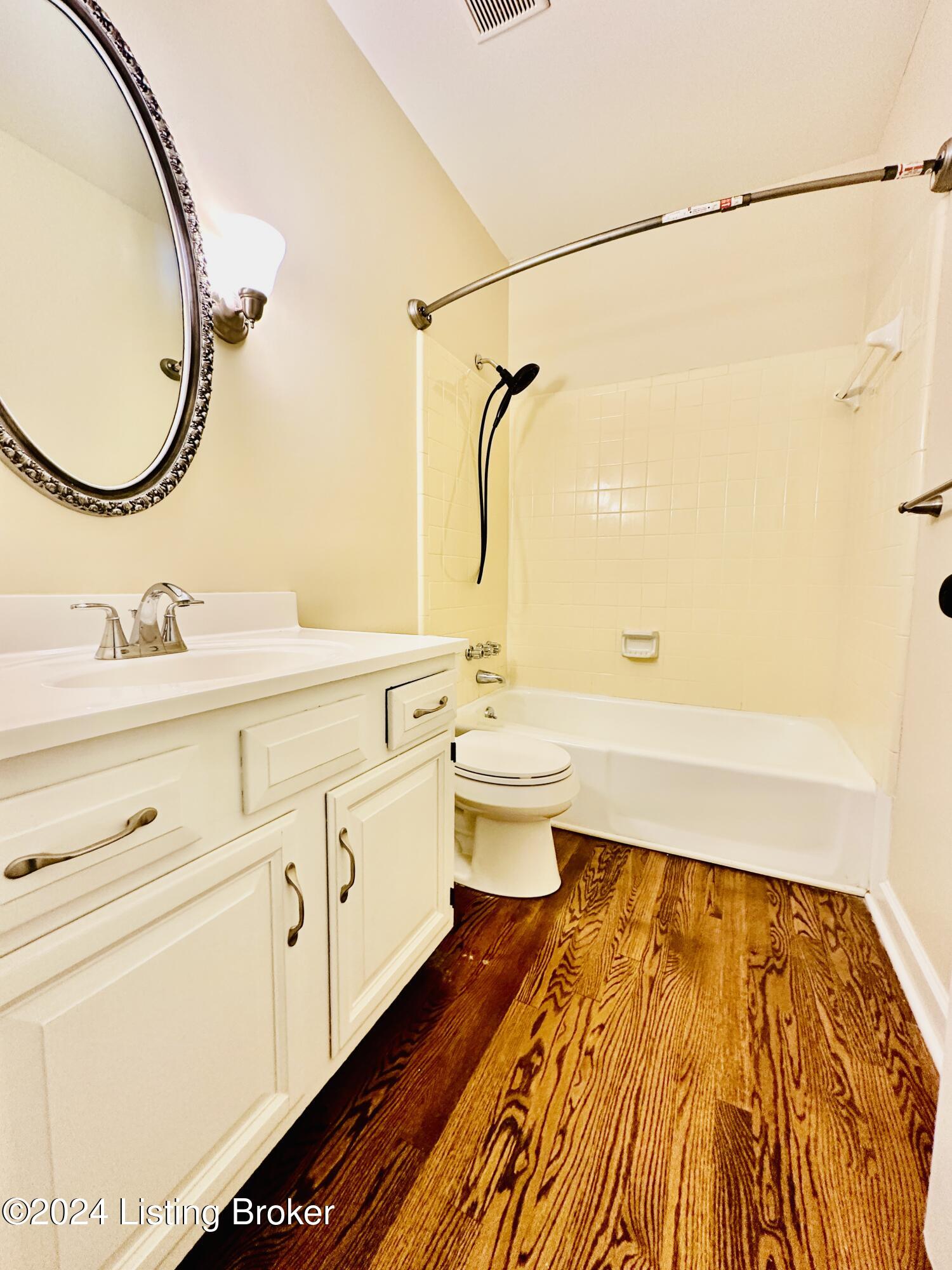 5220 Moccasin Trail, Louisville, Kentucky image 19