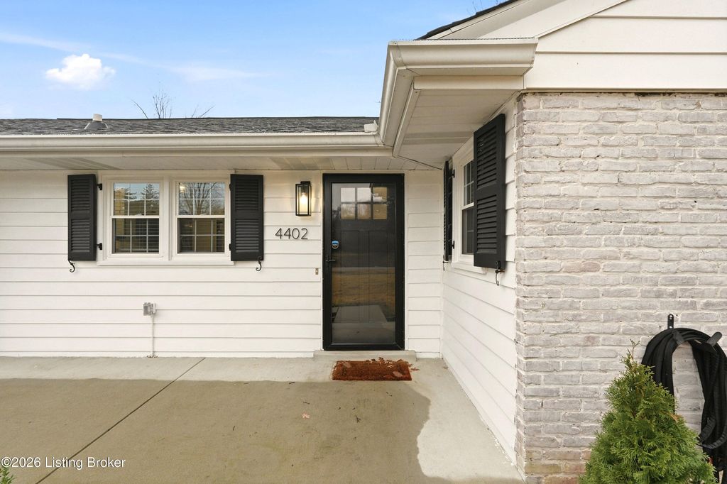 Photo of 4402 Rudy Ln, Louisville, KY 40207 (MLS # 1711342)