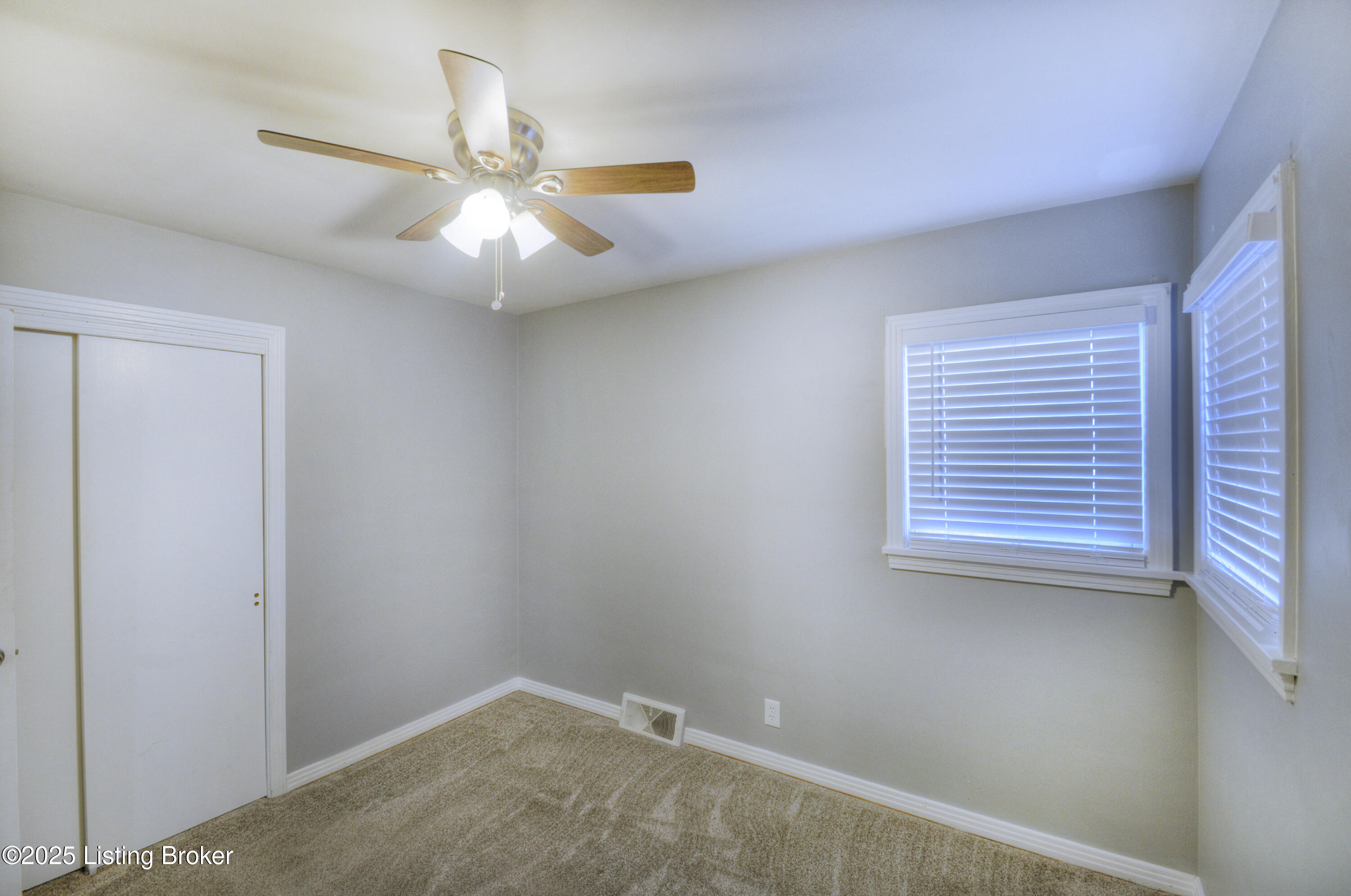 7800 Jonquil Dr, Louisville, Kentucky image 8