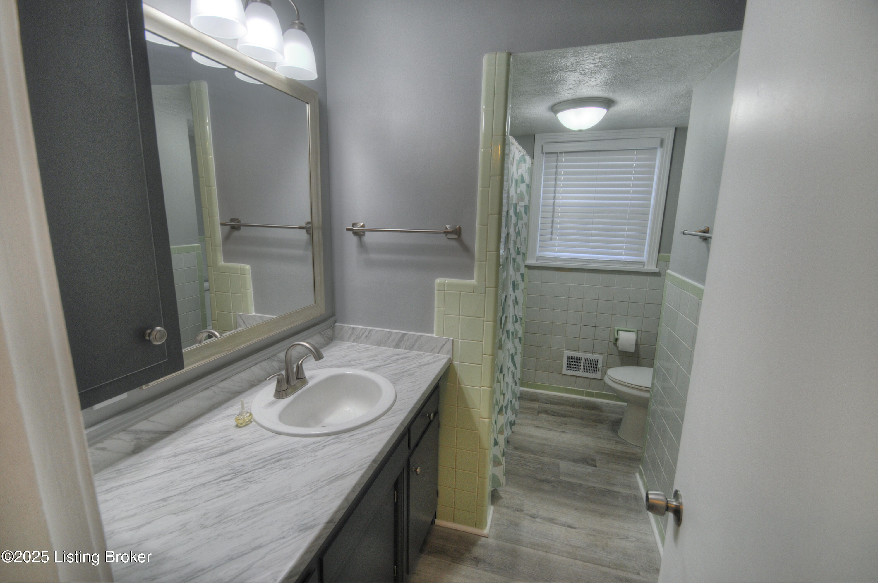 7800 Jonquil Dr, Louisville, Kentucky image 9
