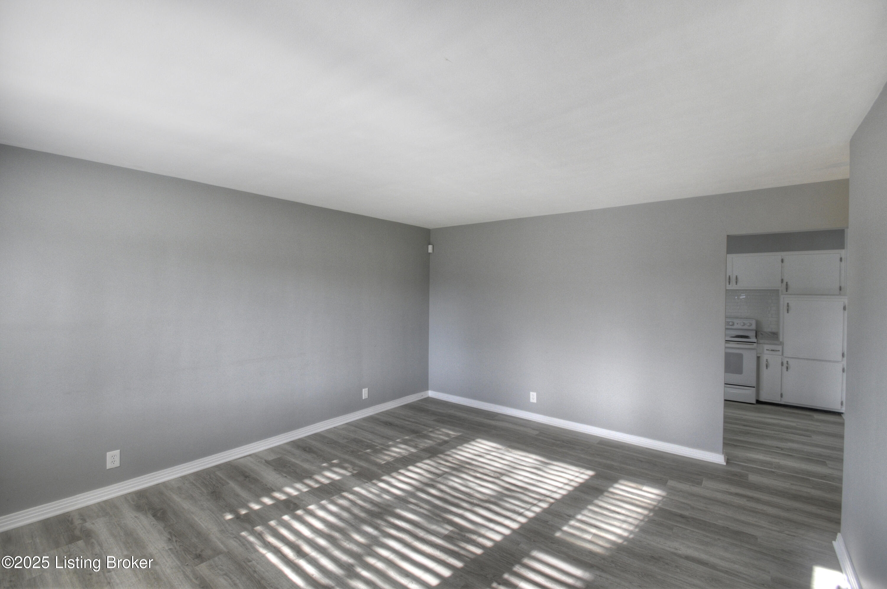 7800 Jonquil Dr, Louisville, Kentucky image 3