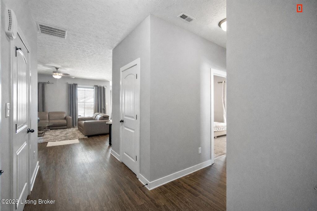 Photo of 6412 Oak Village Dr, Louisville, KY 40228 (MLS # 1708105)