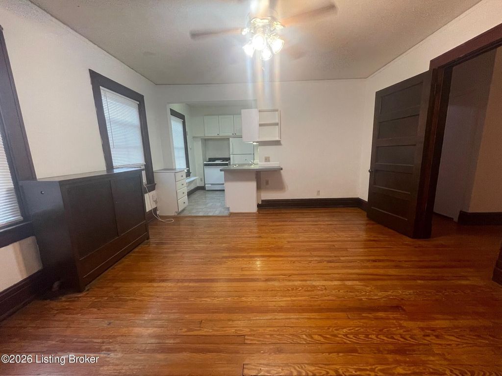 Photo of 1401 E Breckinridge St #4, Louisville, KY 40204 (MLS # 1709485)