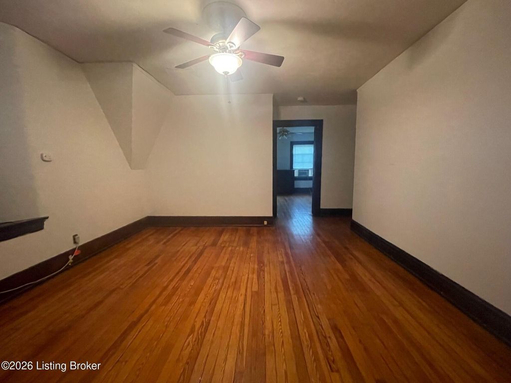 Photo of 1401 E Breckinridge St #4, Louisville, KY 40204 (MLS # 1709485)