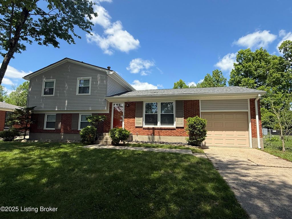 Photo of 8217 Zelma Fields Ave, Louisville, KY 40228 (MLS # 1716987)
