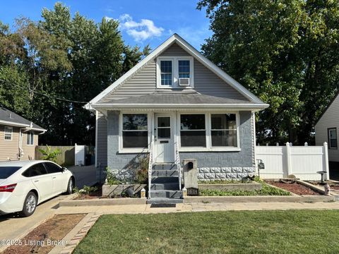 Photo of 1614 Lincoln Ave, Louisville, KY 40213 (MLS # 1702336)