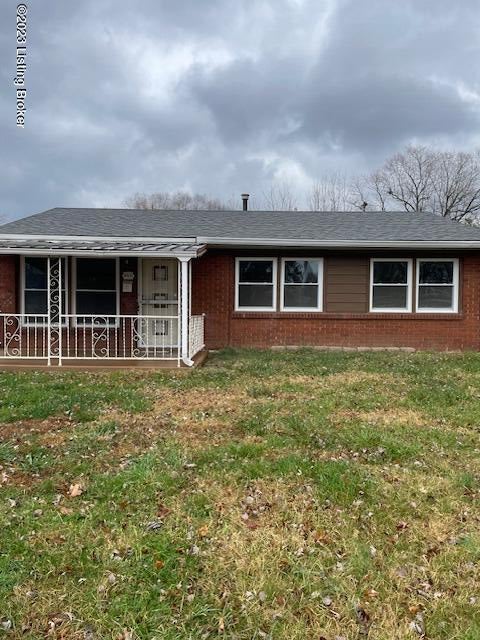 Photo of 10611 Grafton Hall Rd, Louisville, KY 40272 (MLS # 1729614)